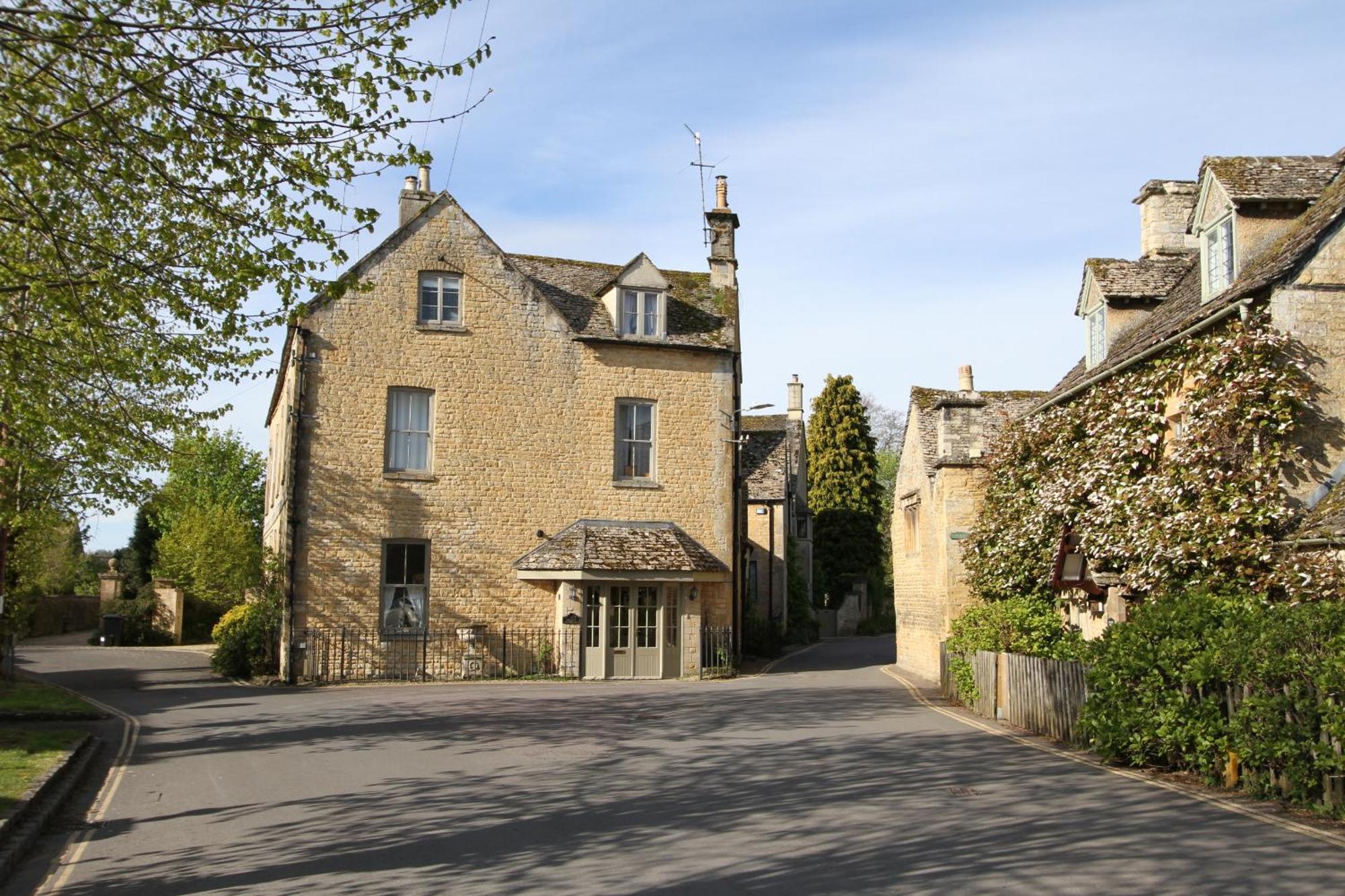 Meadow Rise Guest House Bourton-on-the-Water Exterior photo